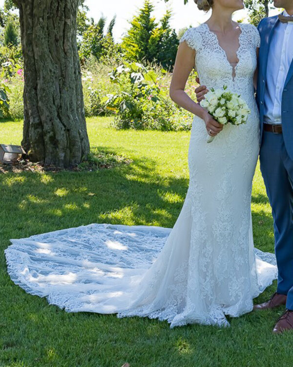 Ein Traum von Kleid aus Spitzen von Rosa Clara zu kaufen in Bronschhofen bei Wil monarosa