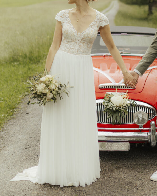 weich fliessend ist das bezaubernde Kleid von Amelie. Zu finden bei monarosa Bronschhofen