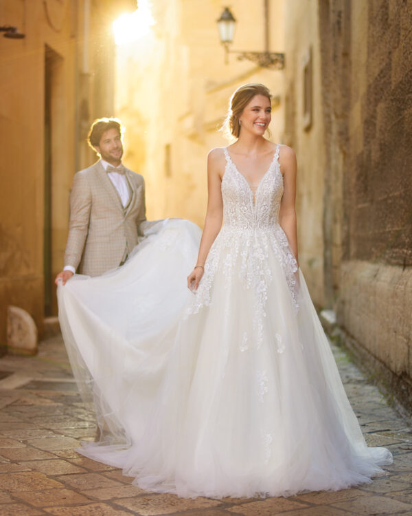 24206 Trés Chic Brautkleid