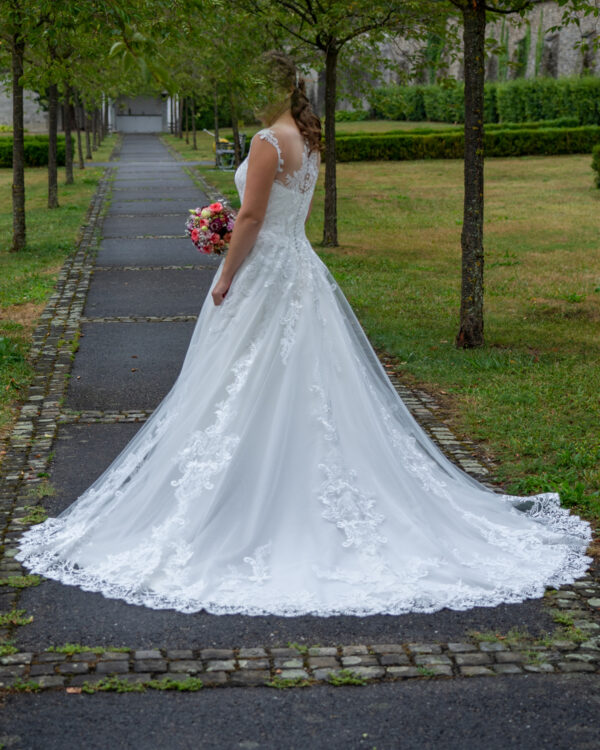 5044 Chez Janine Brautkleid