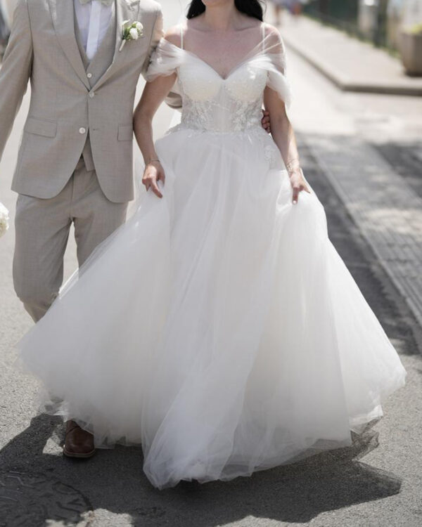 romantisches Brautkleid von Milla Nova als Secondhand Brautkleid bei monarosa